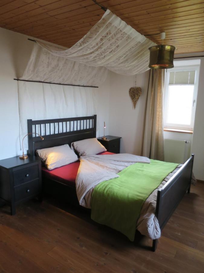 Alpaka-Ferien Apartment Wiechs am Randen Bagian luar foto